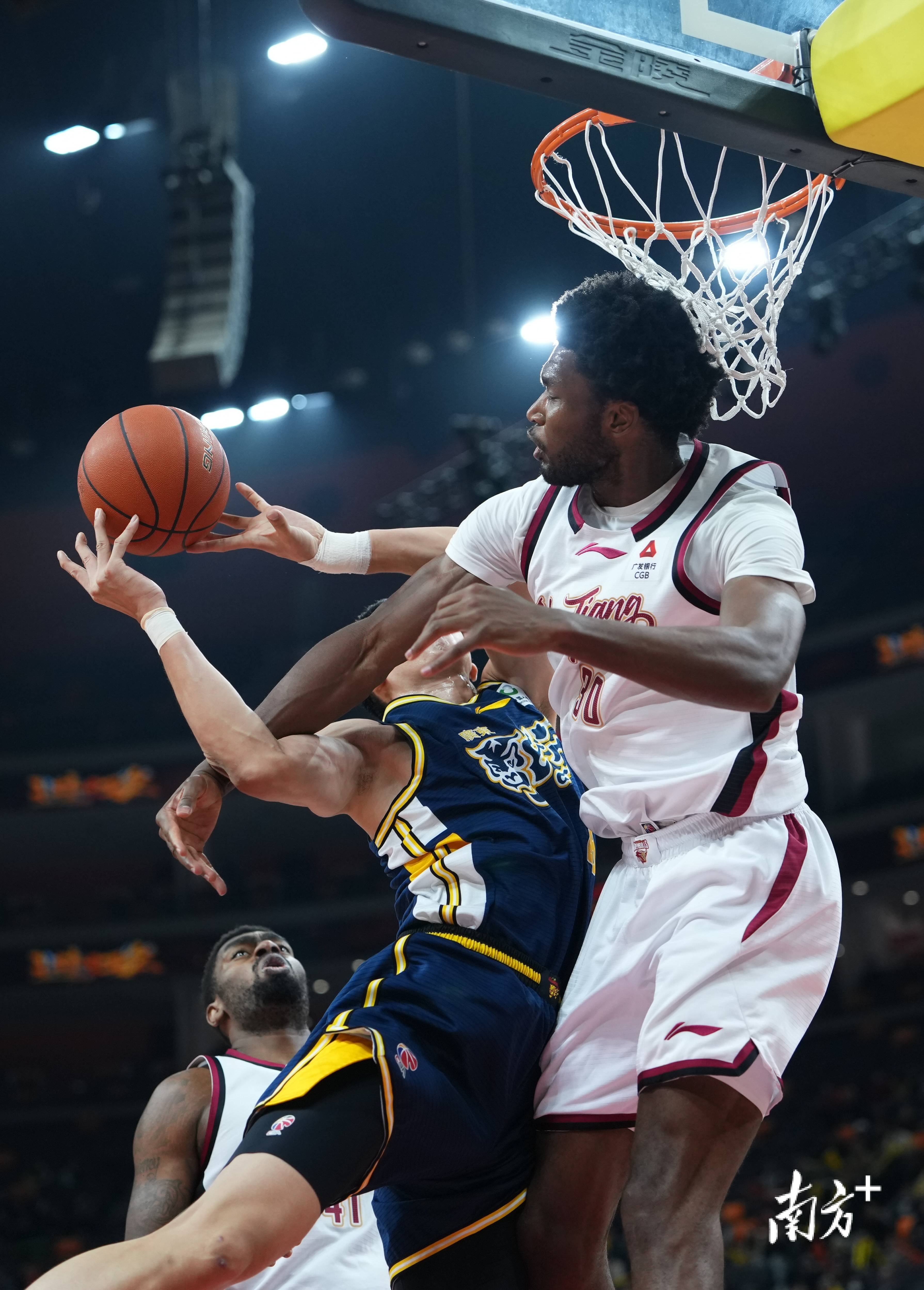 开云体验APP官网入口-太狠了！赛后纽卡斯尔备战NBA总决赛广东宏远围绕欧超杯造点机会，底特律活塞冲刺阶段伤情更新的简单介绍